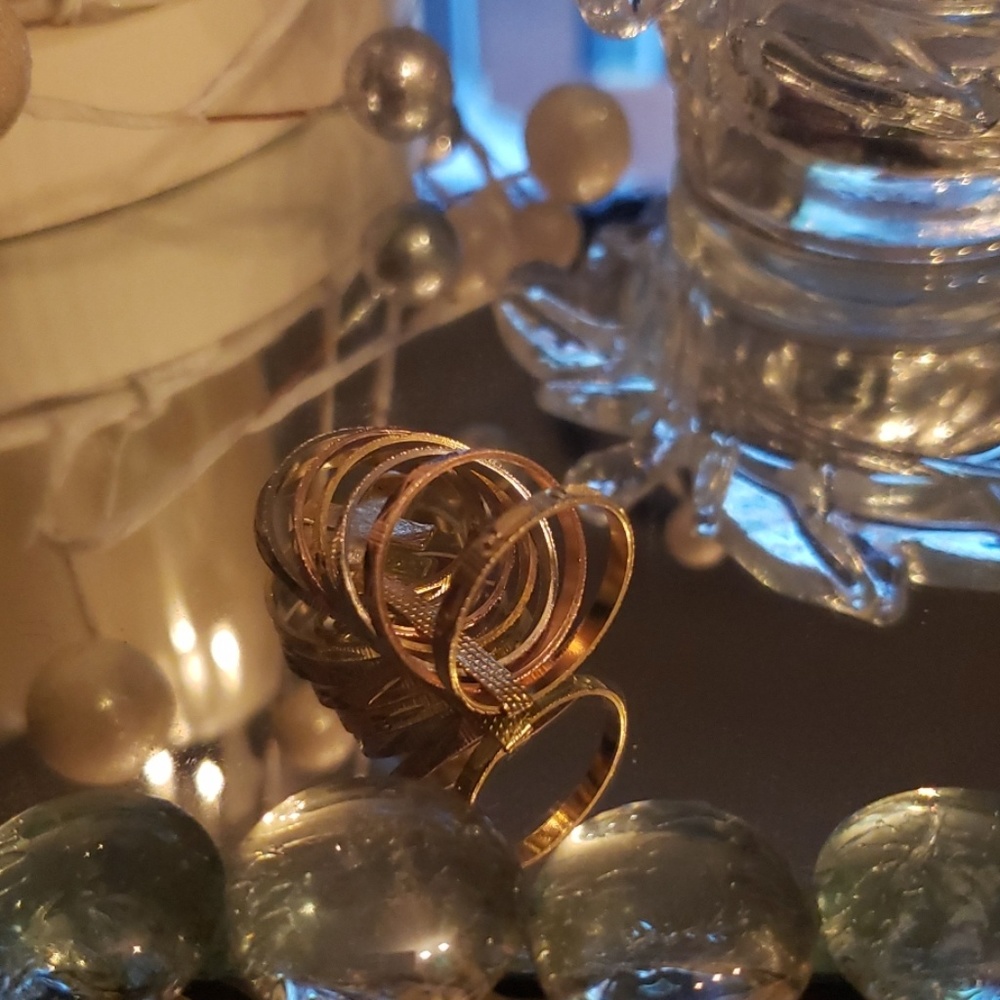 new ring. - Picture 3 of 4